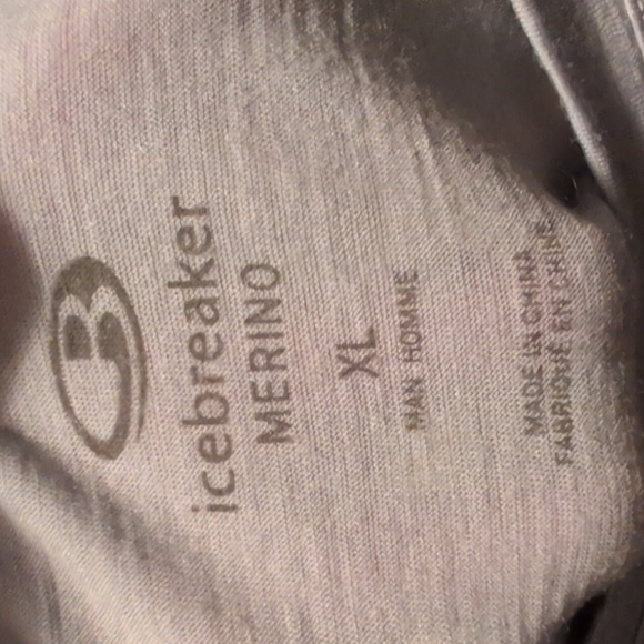 Icebreaker Tshirts (5) Large - Picture 10 of 11
